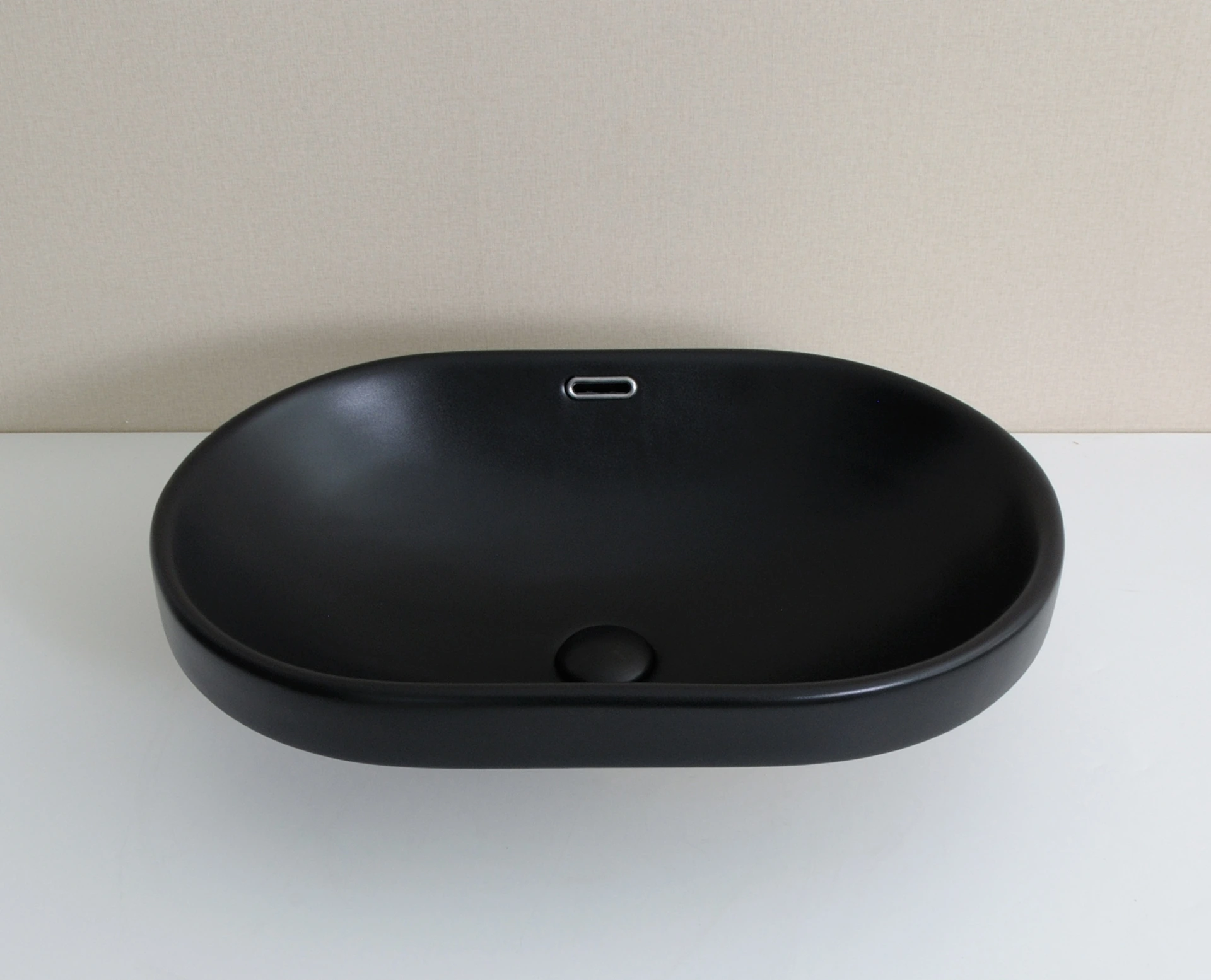 Раковина Gid Bm1004 72202 встраиваемая сверху черная матовая 61x40x19